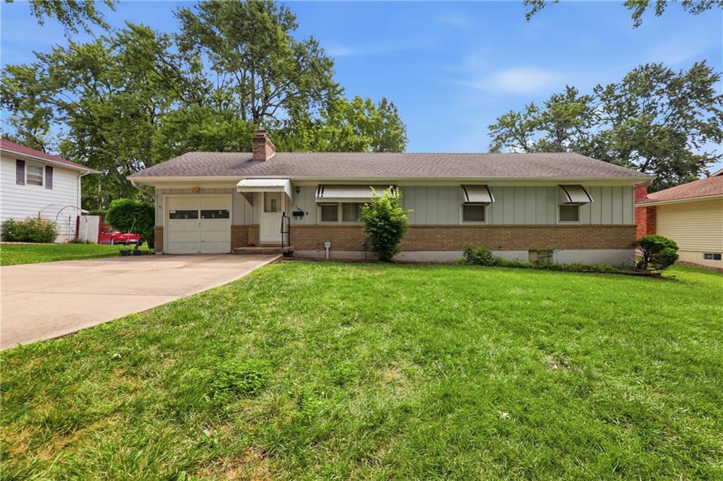 1st image of 500 23rd St, Blue Springs, MO 64015 | MLS# 2635418