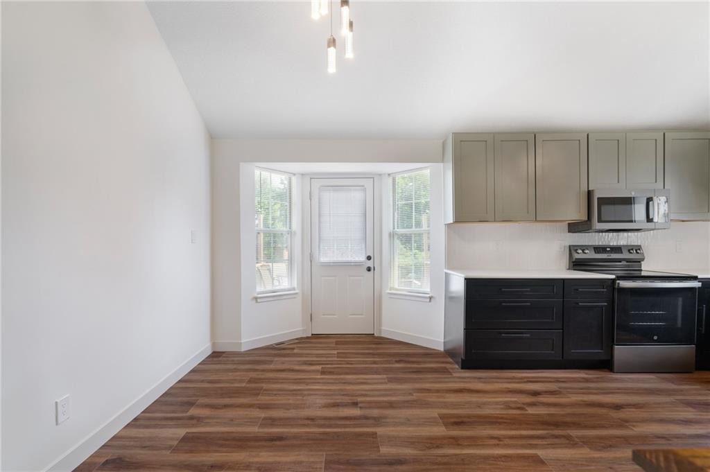 5th image of 1005 Se Bridgehampton Wy, Lees Summit, MO 64081 | MLS# 2635447