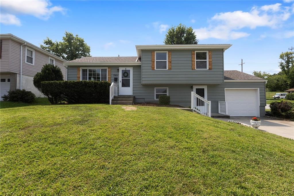 1st image of 7801 Ne San Rafael Dr, Kansas City, MO 64119 | MLS# 2635465