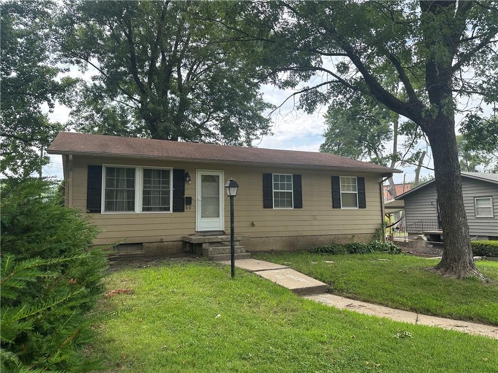 1st image of 8404 Booth Ave, Raytown, MO 64138 | MLS# 2635480