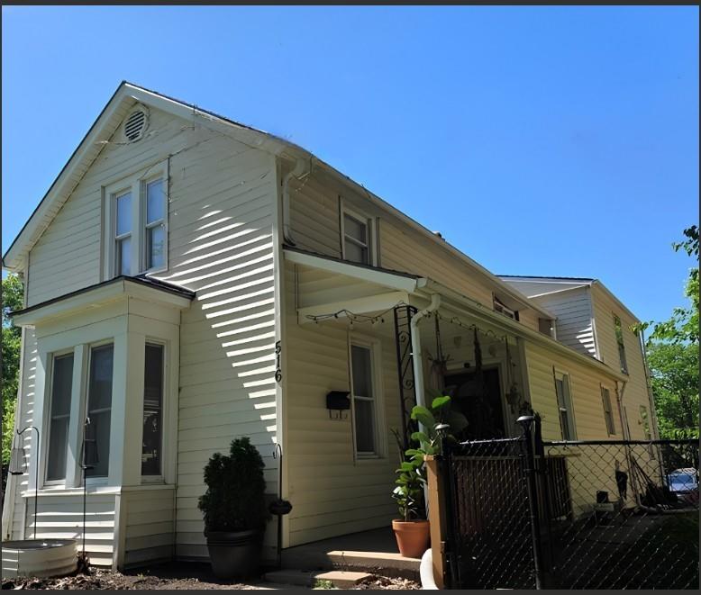 1st image of 516 Linn St, Leavenworth, KS 66048 | MLS# 2635481