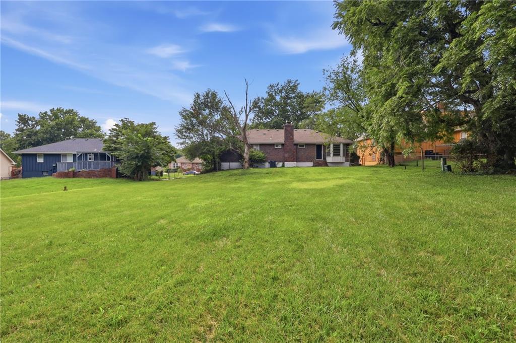 36th image of 8705 Tennessee Ave, Raytown, MO 64138 | MLS# 2635487