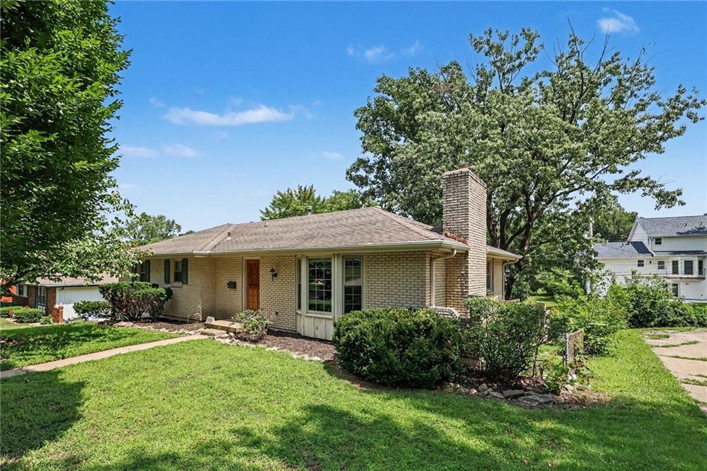 2nd image of 5609 Manning Ave, Raytown, MO 64133 | MLS# 2635490