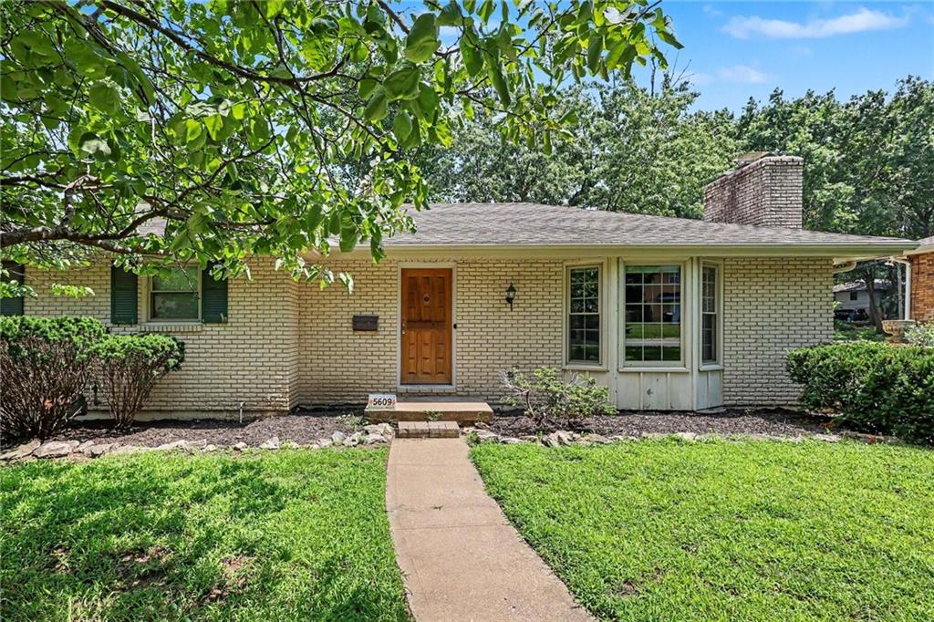 1st image of 5609 Manning Ave, Raytown, MO 64133 | MLS# 2635490
