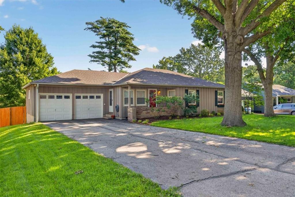 2nd image of 5714 W 77th Ter, Prairie Village, KS 66208 | MLS# 2635516