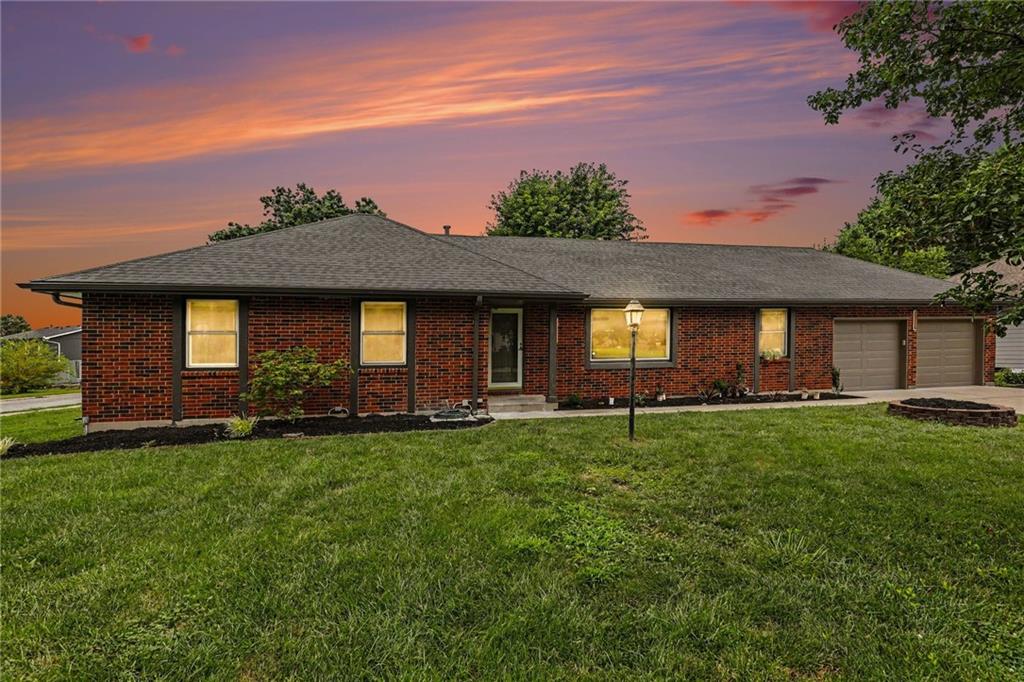 2nd image of 300 N Woodson Dr, Raymore, MO 64083 | MLS# 2635517