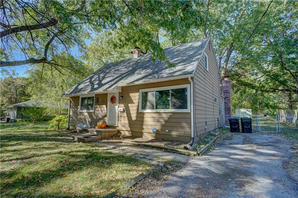 2nd image of 1708 S Pearl St, Independence, MO 64055 | MLS# 2635537
