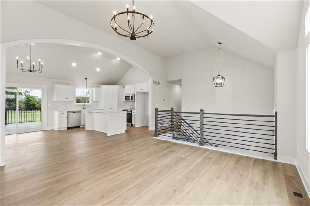 4th image of 1103 N Eli Ln, Warrensburg, MO 64093 | MLS# 2635553