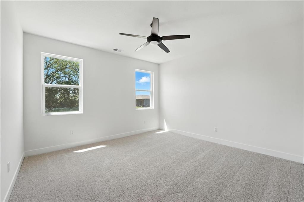 35th image of 20653 Skyview Ln, Spring Hill, KS 66083 | MLS# 2635556
