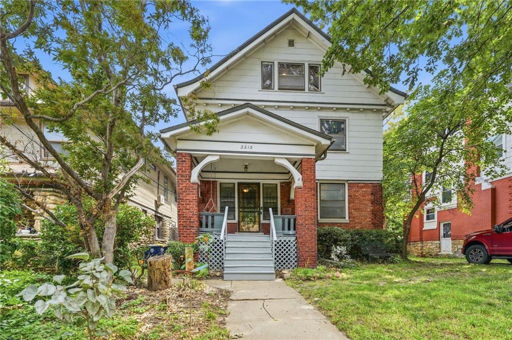 1st image of 3215 Central St, Kansas City, MO 64111 | MLS# 2635561