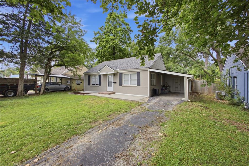 2nd image of 1124 E 80th St, Kansas City, MO 64131 | MLS# 2635568
