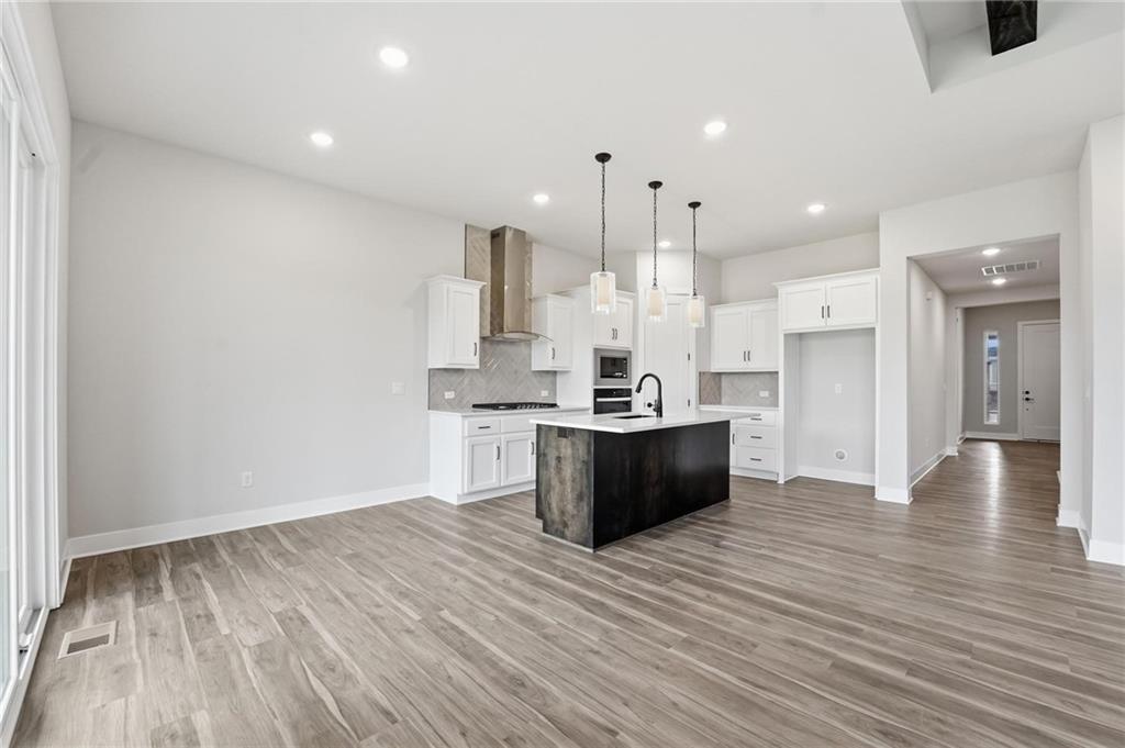4th image of 20647 Skyview Ln, Spring Hill, KS 66083 | MLS# 2635581
