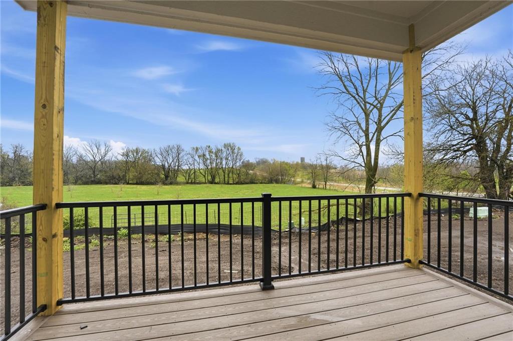 2nd image of 20647 Skyview Ln, Spring Hill, KS 66083 | MLS# 2635581