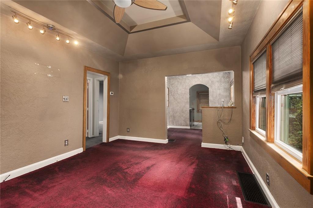 3rd image of 637 S Huttig Ave, Independence, MO 64053 | MLS# 2635589