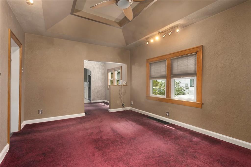 2nd image of 637 S Huttig Ave, Independence, MO 64053 | MLS# 2635589