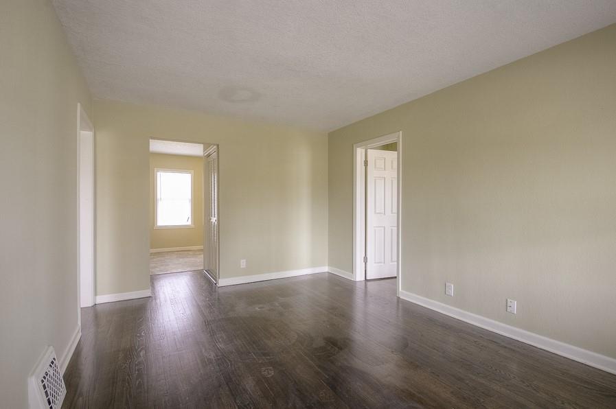 3rd image of 1340 S Main St, Independence, MO 64055 | MLS# 2635594