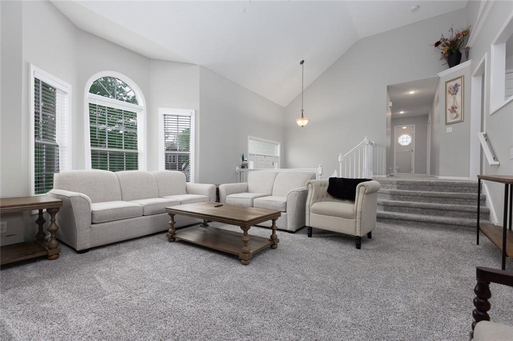5th image of 9918 N Highland Pl, Kansas City, MO 64155 | MLS# 2635596