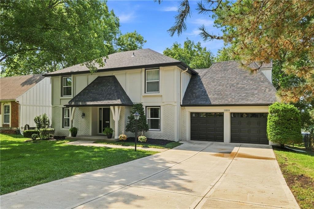 2nd image of 11239 W 99th Pl, Overland Park, KS 66214 | MLS# 2635613