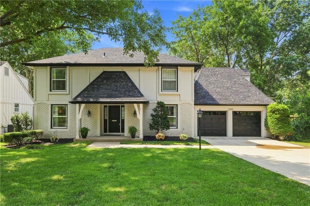 1st image of 11239 W 99th Pl, Overland Park, KS 66214 | MLS# 2635613
