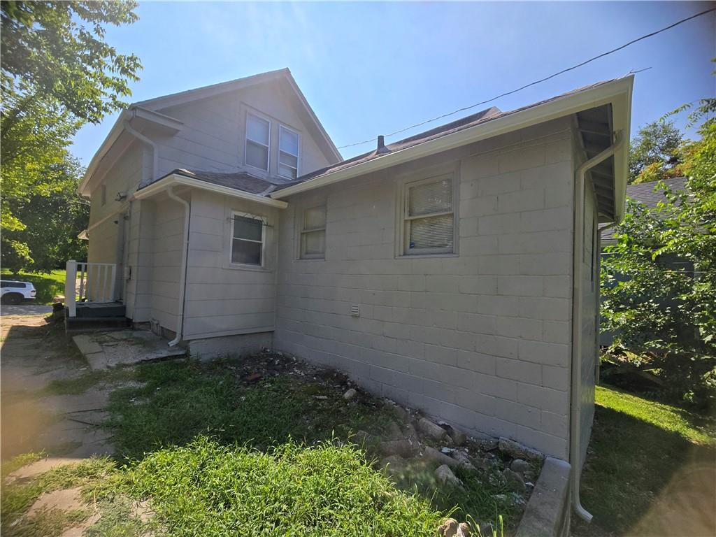 3rd image of 3738 Brooklyn Ave, Kansas City, MO 64109 | MLS# 2635628