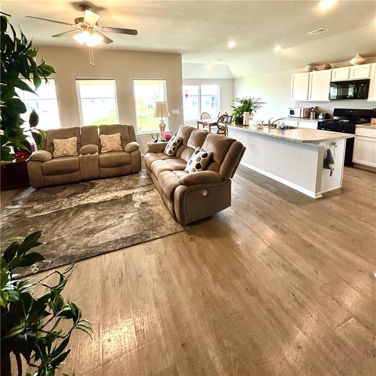 3rd image of 640 Lanesfield St, Gardner, KS 66030 | MLS# 2635641
