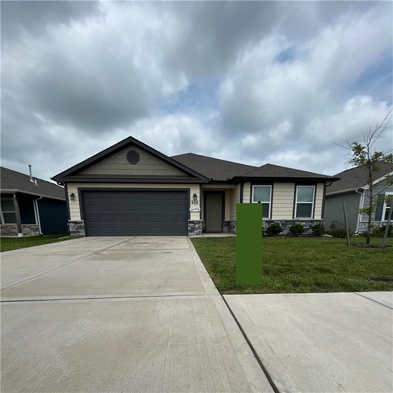 1st image of 640 Lanesfield St, Gardner, KS 66030 | MLS# 2635641