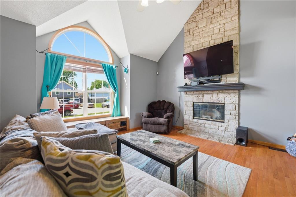 1st image of 913 Applewood Ln, Belton, MO 64012 | MLS# 2635651