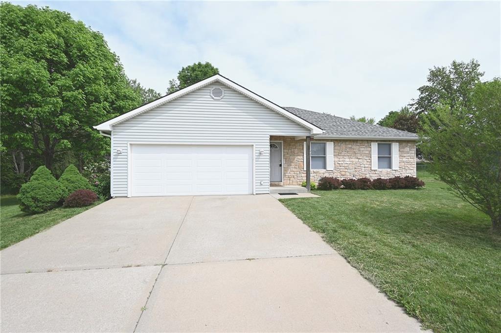 1st image of 14 Sandi Cir, Dearborn, MO 64439 | MLS# 2635655