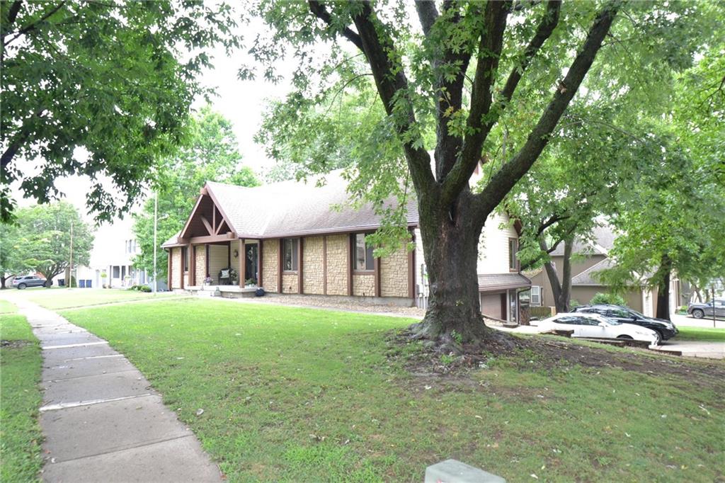 61st image of 8001 N Lydia Ave, Kansas City, MO 64118 | MLS# 2635668