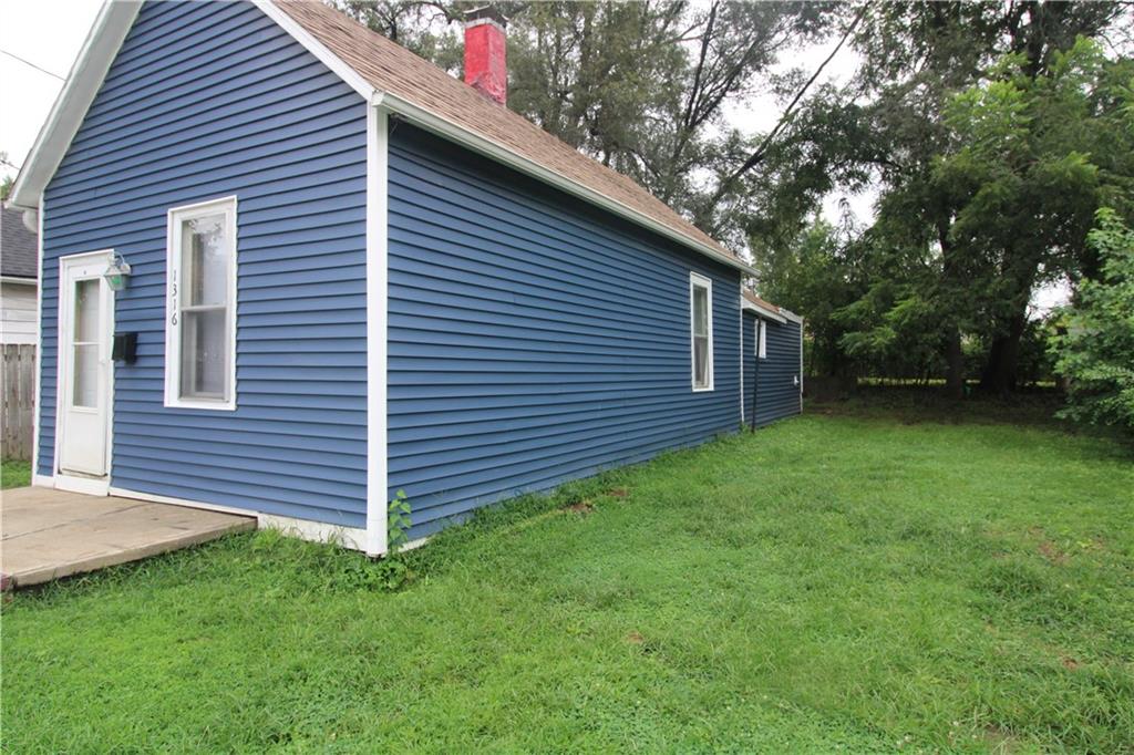 3rd image of 1316 Sacramento St, Saint Joseph, MO 64503 | MLS# 2635673