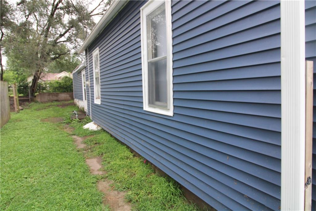 4th image of 1316 Sacramento St, Saint Joseph, MO 64503 | MLS# 2635673