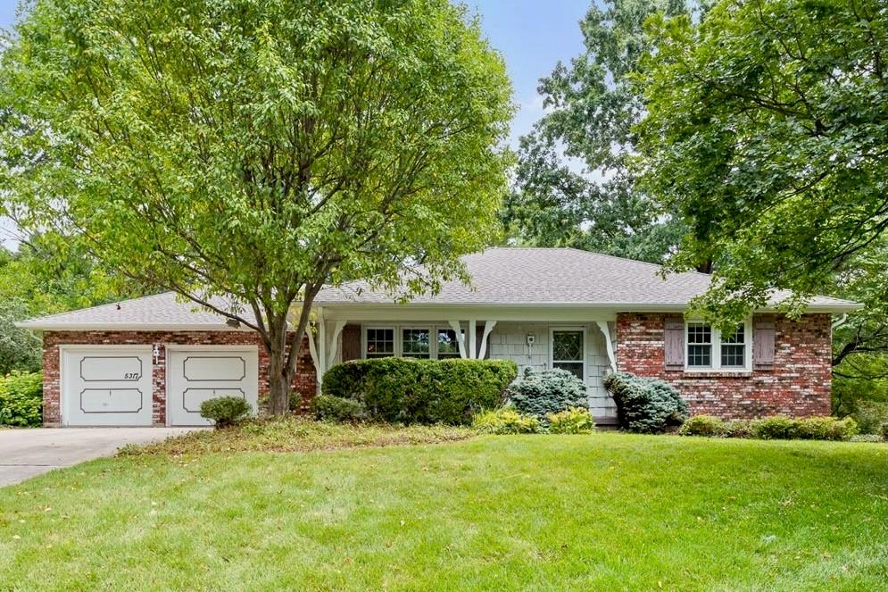 1st image of 5317 Lucille Ln, Shawnee, KS 66203 | MLS# 2635675