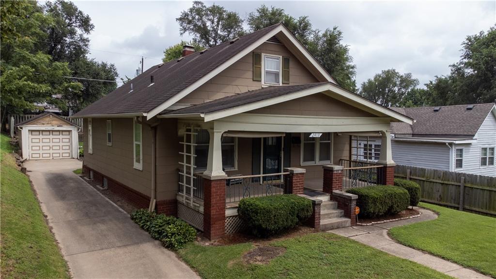 1st image of 2419 S 17th St, St Joseph, MO 64503 | MLS# 2635685