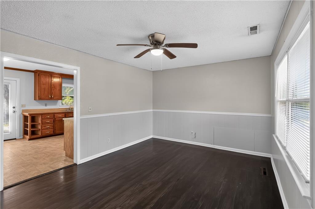 5th image of 10324 Oakland Ave, Kansas City, MO 64134 | MLS# 2635690