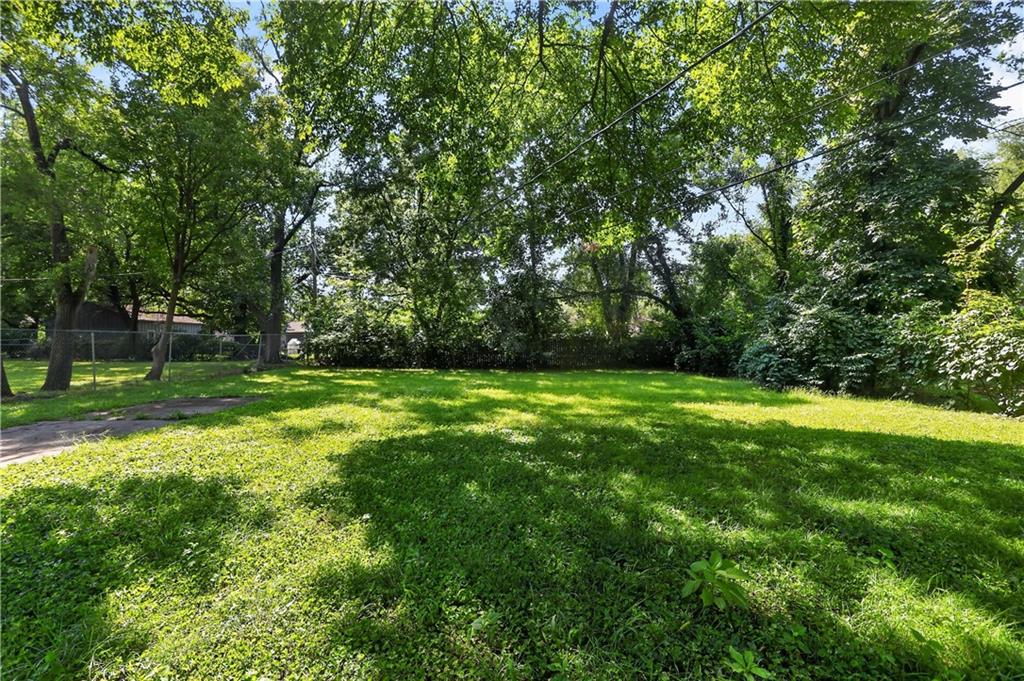 16th image of 10324 Oakland Ave, Kansas City, MO 64134 | MLS# 2635690