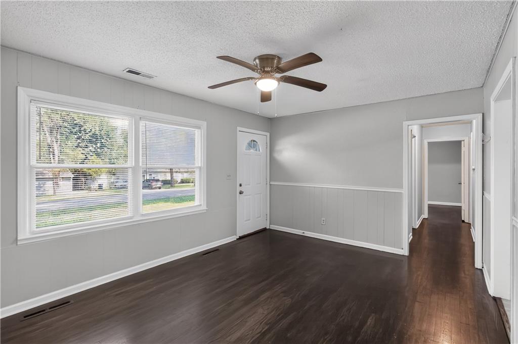 4th image of 10324 Oakland Ave, Kansas City, MO 64134 | MLS# 2635690