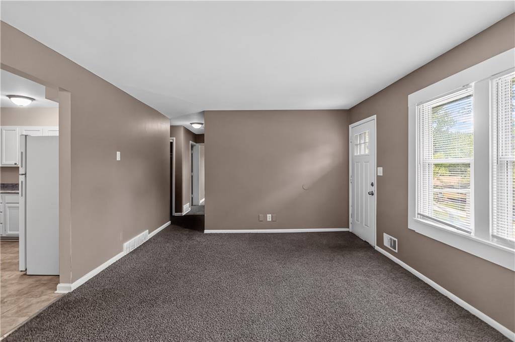 3rd image of 1420 E 82Nd St, Kansas City, MO 64131 | MLS# 2635692