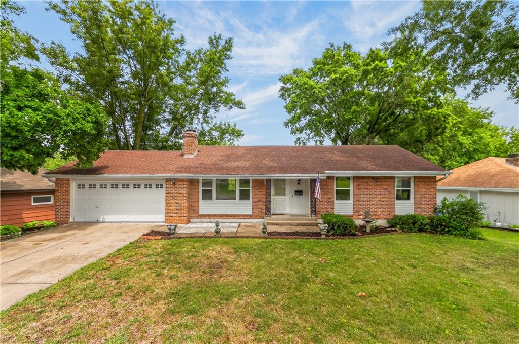 1st image of 10300 E 72nd St, Raytown, MO 64133 | MLS# 2635705