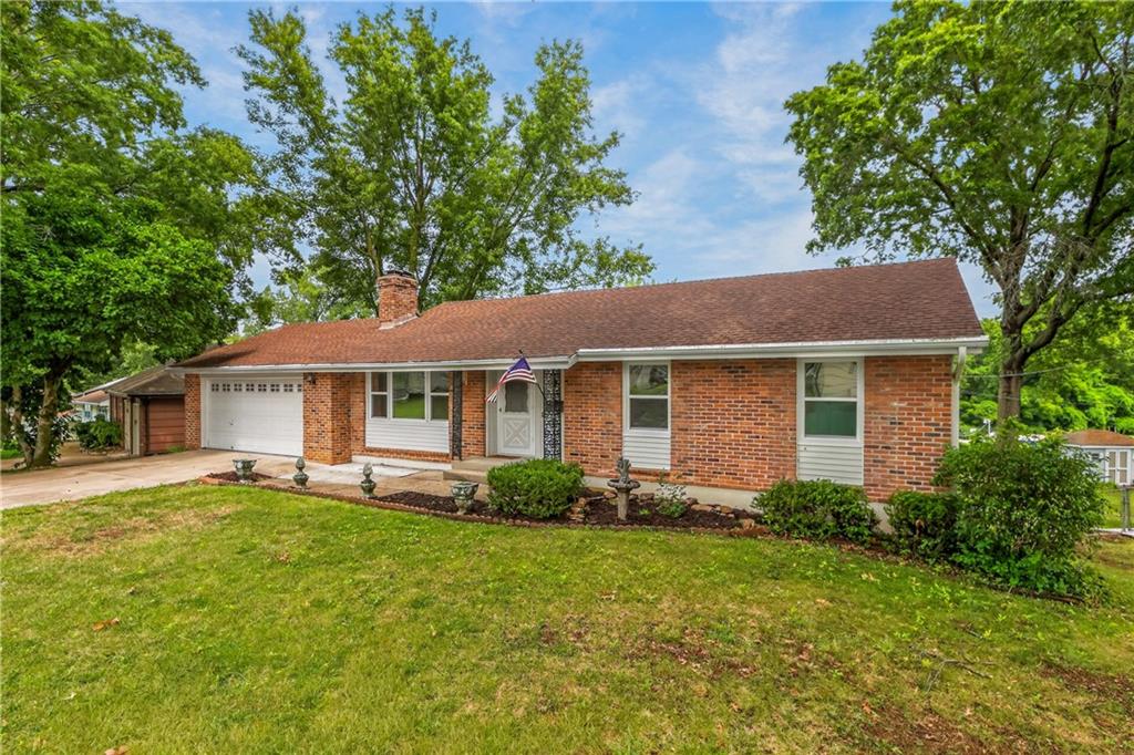 2nd image of 10300 E 72nd St, Raytown, MO 64133 | MLS# 2635705