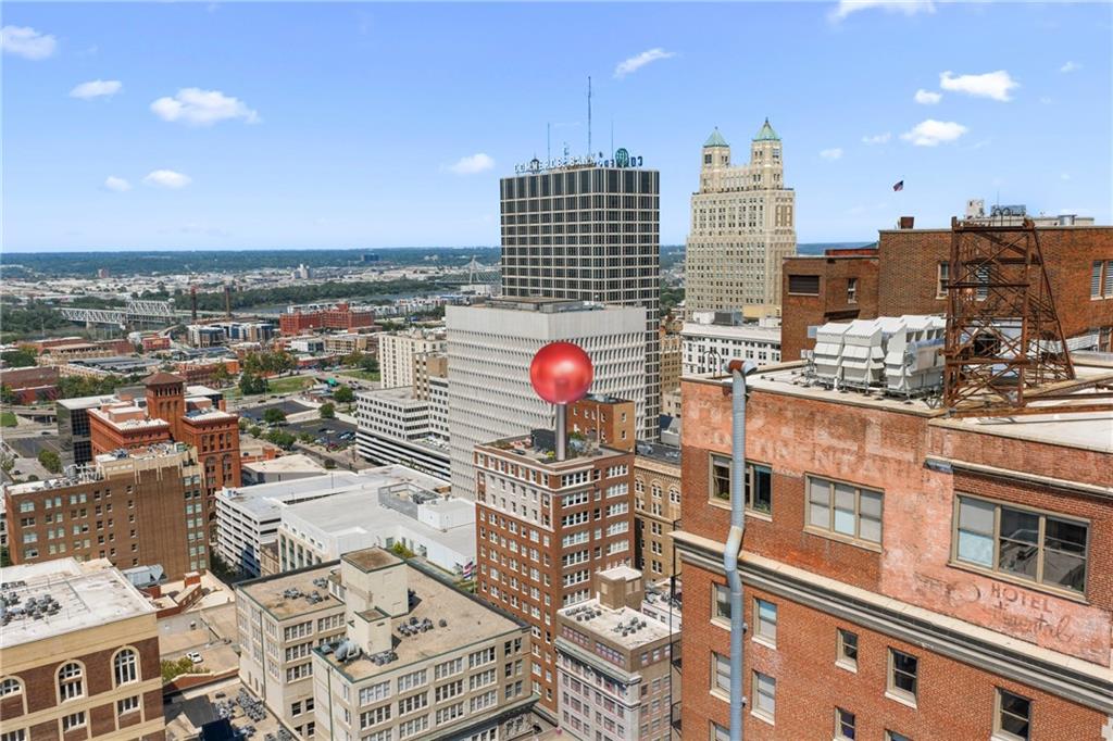 2nd image of 21 Ten Lofts, Kansas City, MO 64105