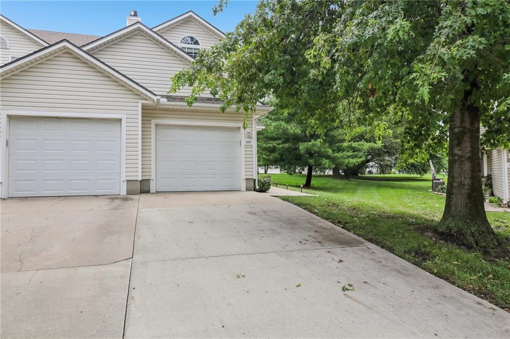 1st image of 1347 Broadway Cir, Lees Summit, MO 64081 | MLS# 2635728
