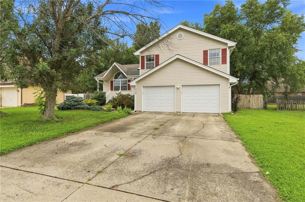 1st image of 716 Se 11th St, Lees Summit, MO 64081 | MLS# 2635732