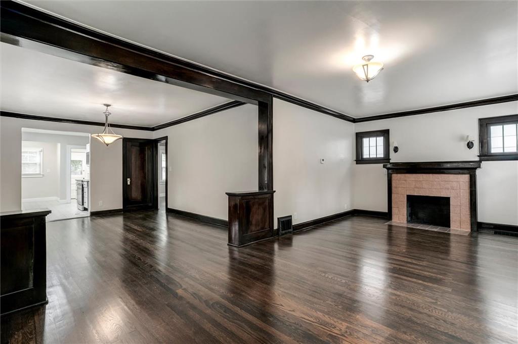 4th image of 4206 Bell St, Kansas City, MO 64111 | MLS# 2635733
