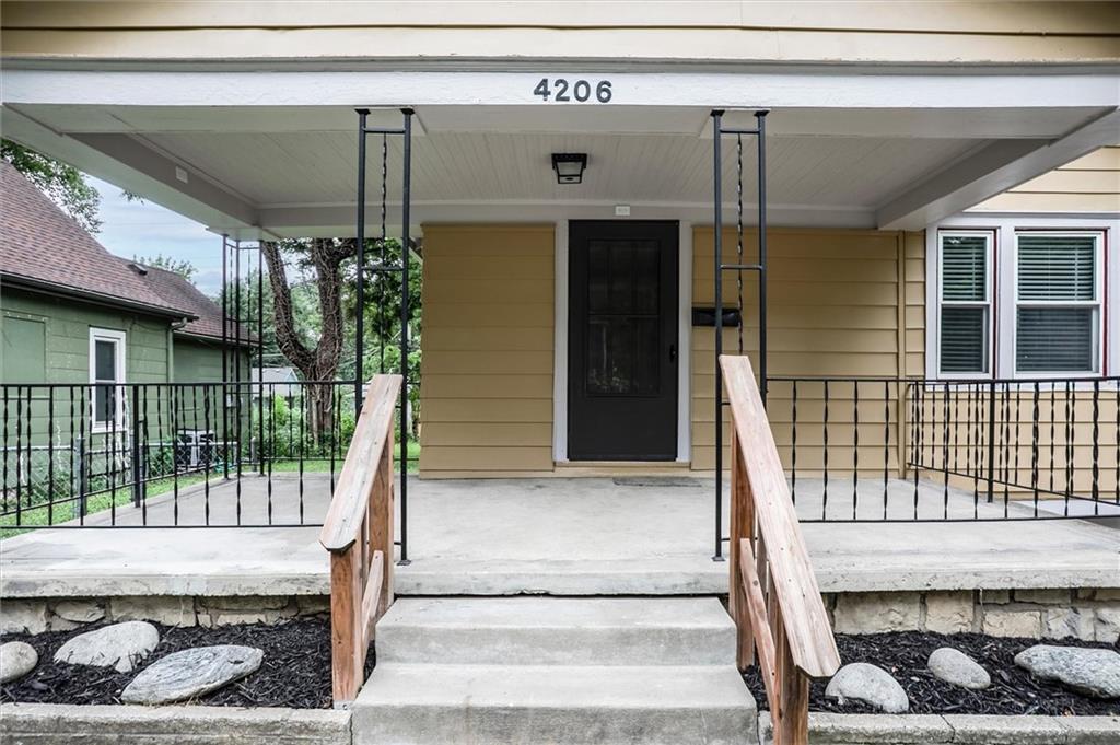 3rd image of 4206 Bell St, Kansas City, MO 64111 | MLS# 2635733