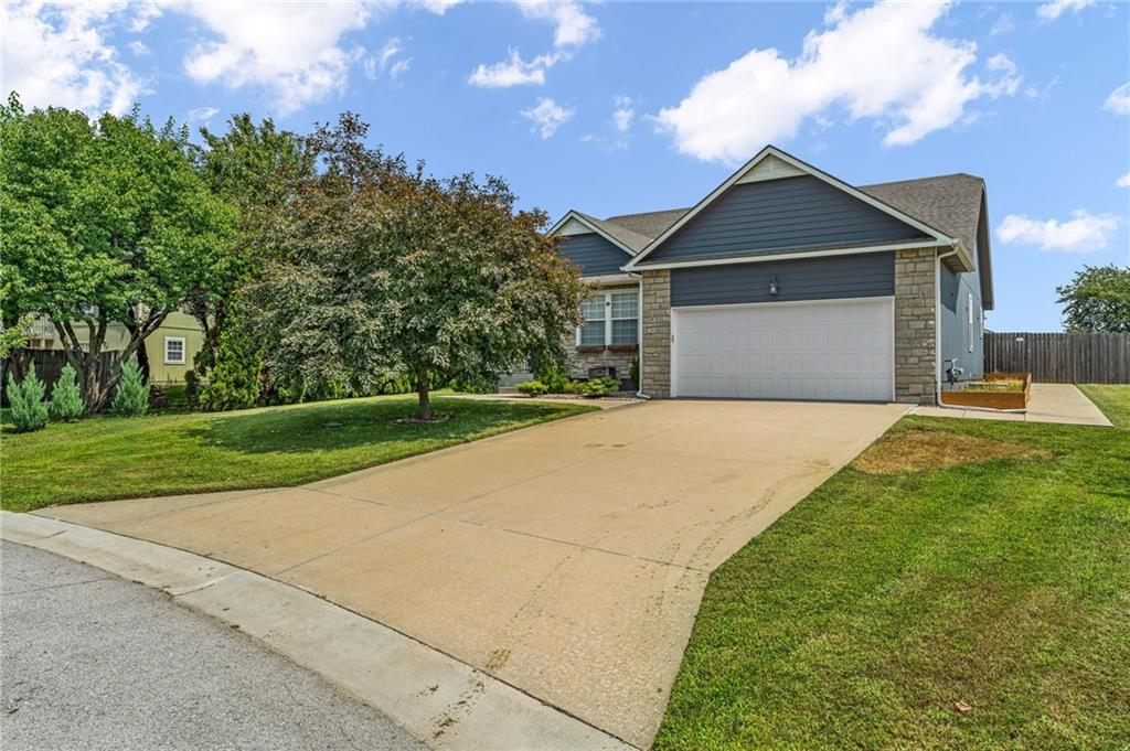 2nd image of 931 E 14th Ter, Eudora, KS 66025 | MLS# 2635738
