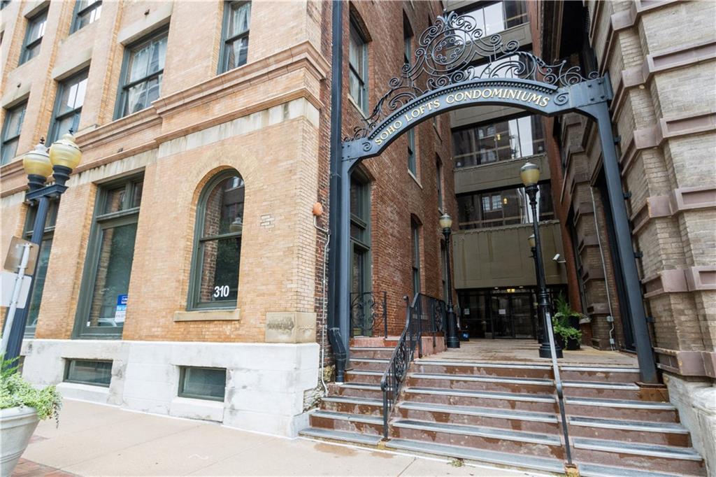 2nd image of 308 W 8th St W #602, Kansas City, MO 64105 | MLS# 2635744