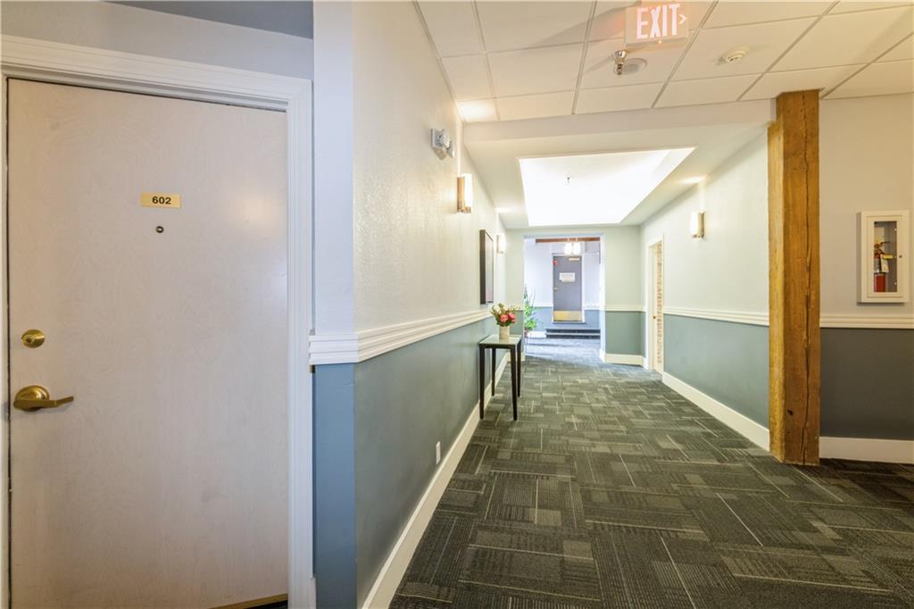 2nd image of 308 W 8th St W, Kansas City, MO 64105