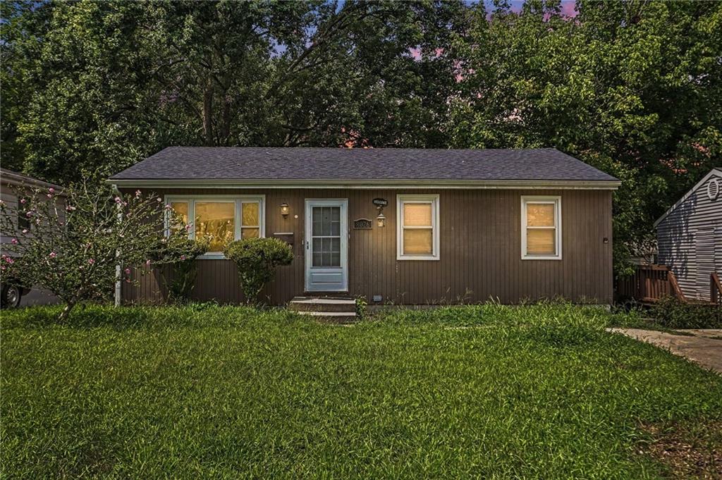1st image of 8026 Ne 50th St, Kansas City, MO 64119 | MLS# 2635747