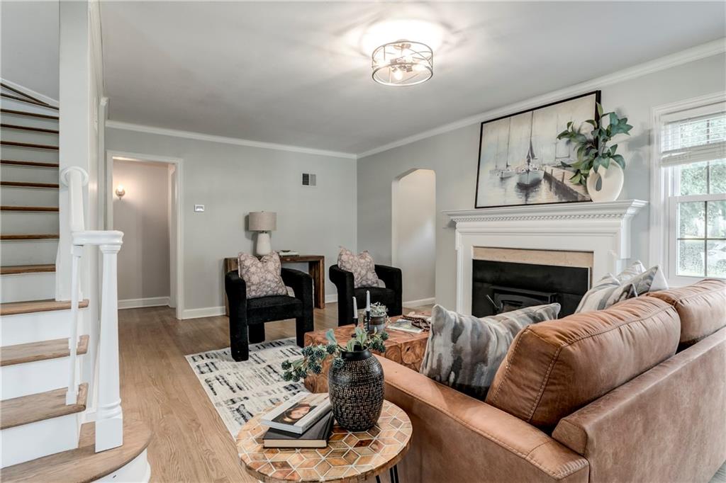 4th image of 200 E 73Rd Ter, Kansas City, MO 64114 | MLS# 2635754