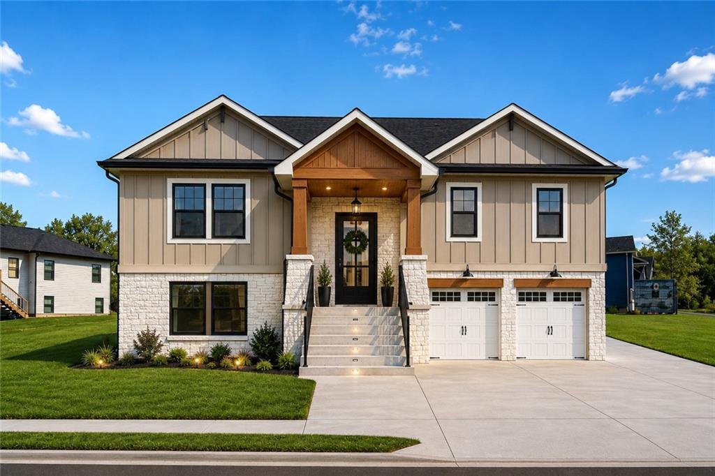 1st image of 900 Charles St, Knob Noster, MO 65336 | MLS# 2635761